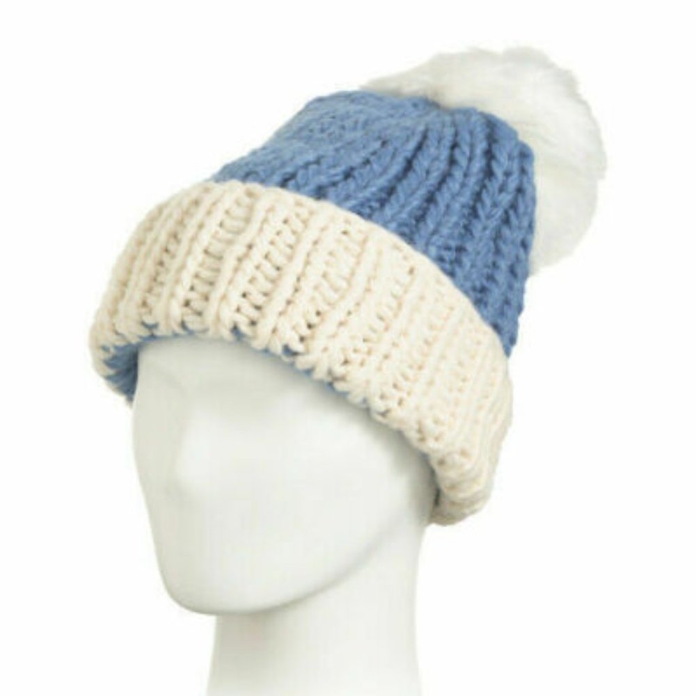 *** KYI KYI Canada Handmade Knit Two Tone Beanie With Pom NWT